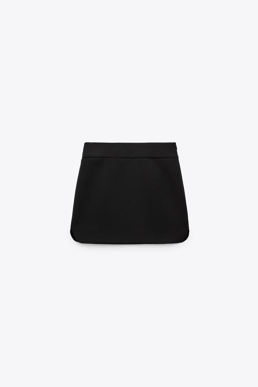  ASYMMETRIC HEM MINI SKIRT