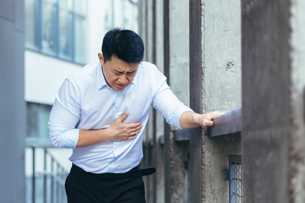  급성 심정지 발생 전 예고 징후가 있다 그 원인과 치료법