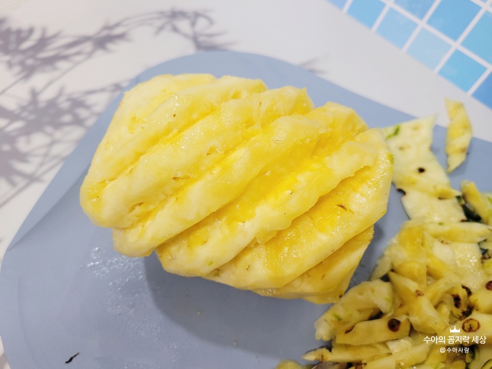 파인애플자르기 :: 칼 & 8