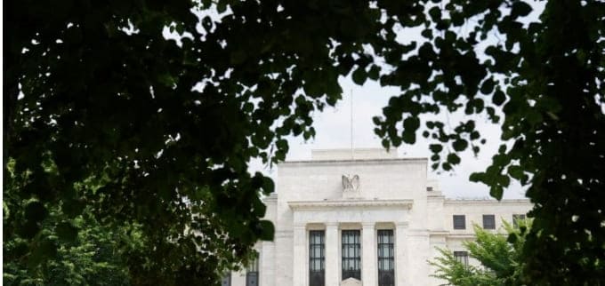 미 Fed&#44; 전례없는 규모 양적 긴축 드라이브...경기 침체 우려 불구 연속 금리인상 가능성 With blistering inflation and hawkish Fed&#44; bond investors push for safety