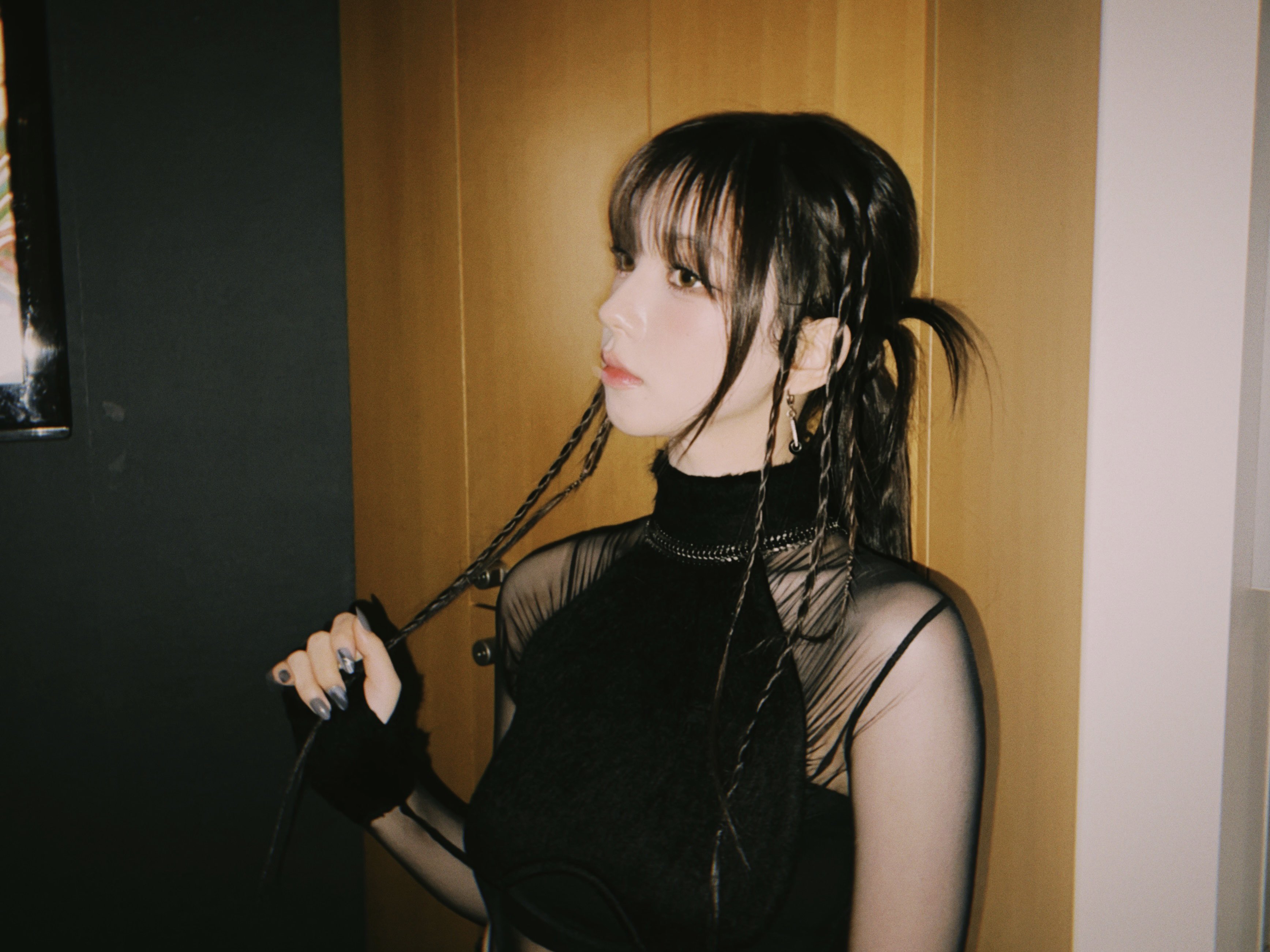  블랙 망사 근접 미모 에스파 카리나