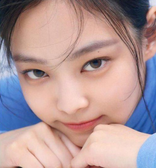  사랑스런 블랙핑크 김젠득 블랙핑크 제니 나이 키 젠득이