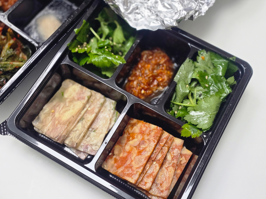 신당중앙시장-맛집-계류관-참나무능이장작구이-닭편육-포장
