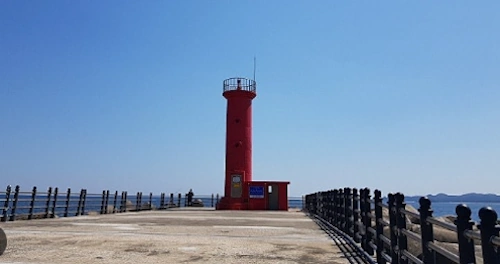 삼척 갈남항 빨간등대