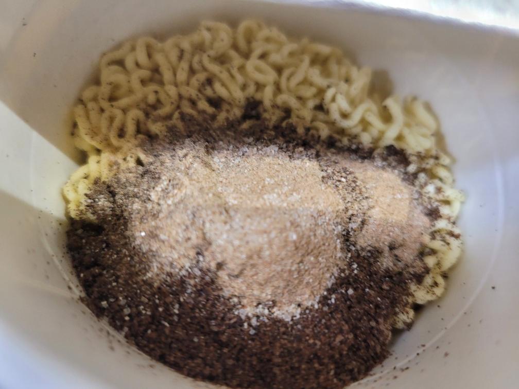 기네스 짜장면: 맥주와 짜장의 특별한 만남 시나몬 가루