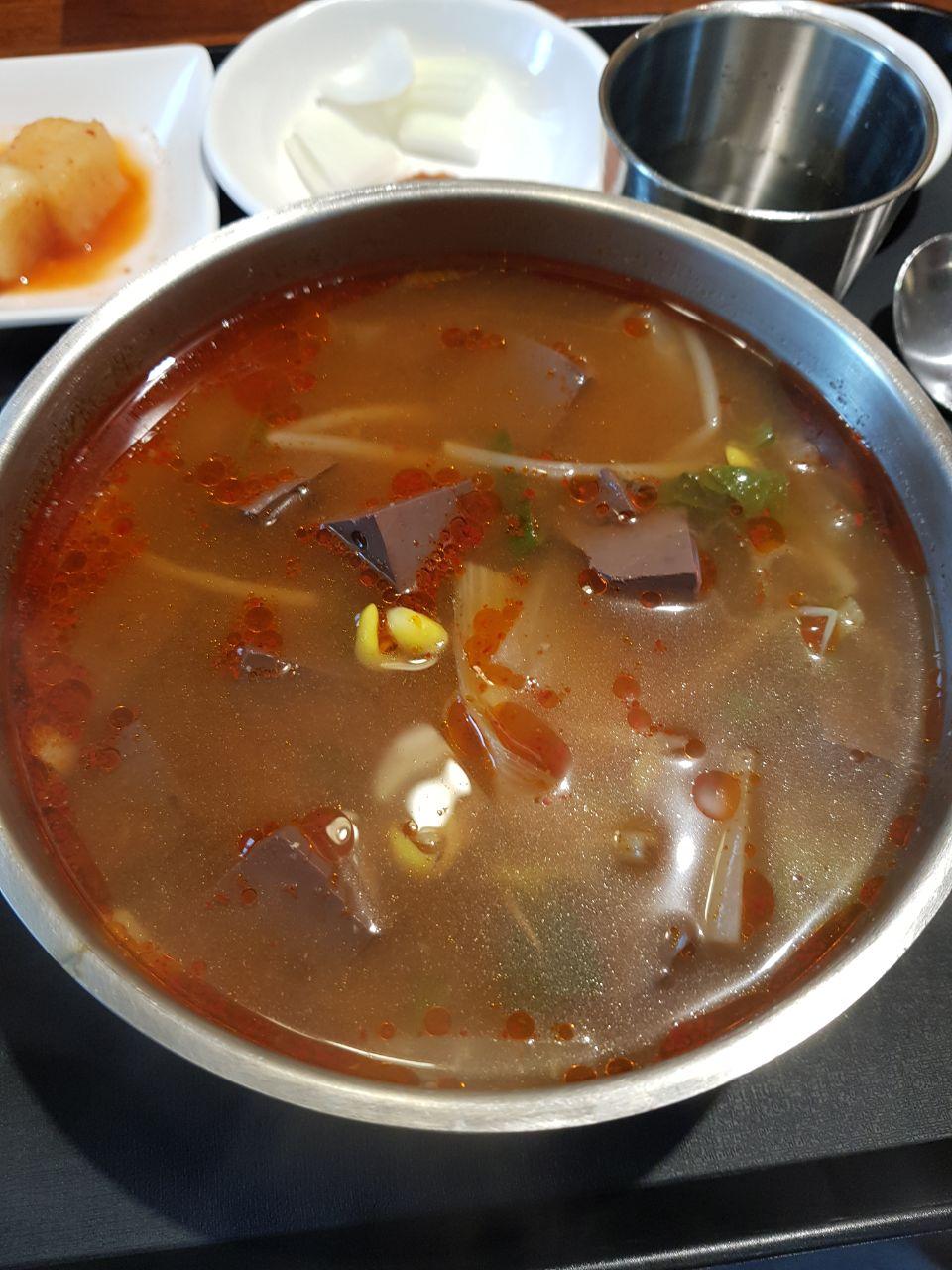  오사또해장국 (2.3/5.0) 얼큰선지해장국