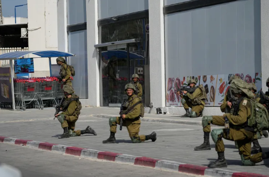 스데로트-배치되어-교전중인-이스라엘-군인-모습