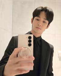 영화배우 김수현 사진