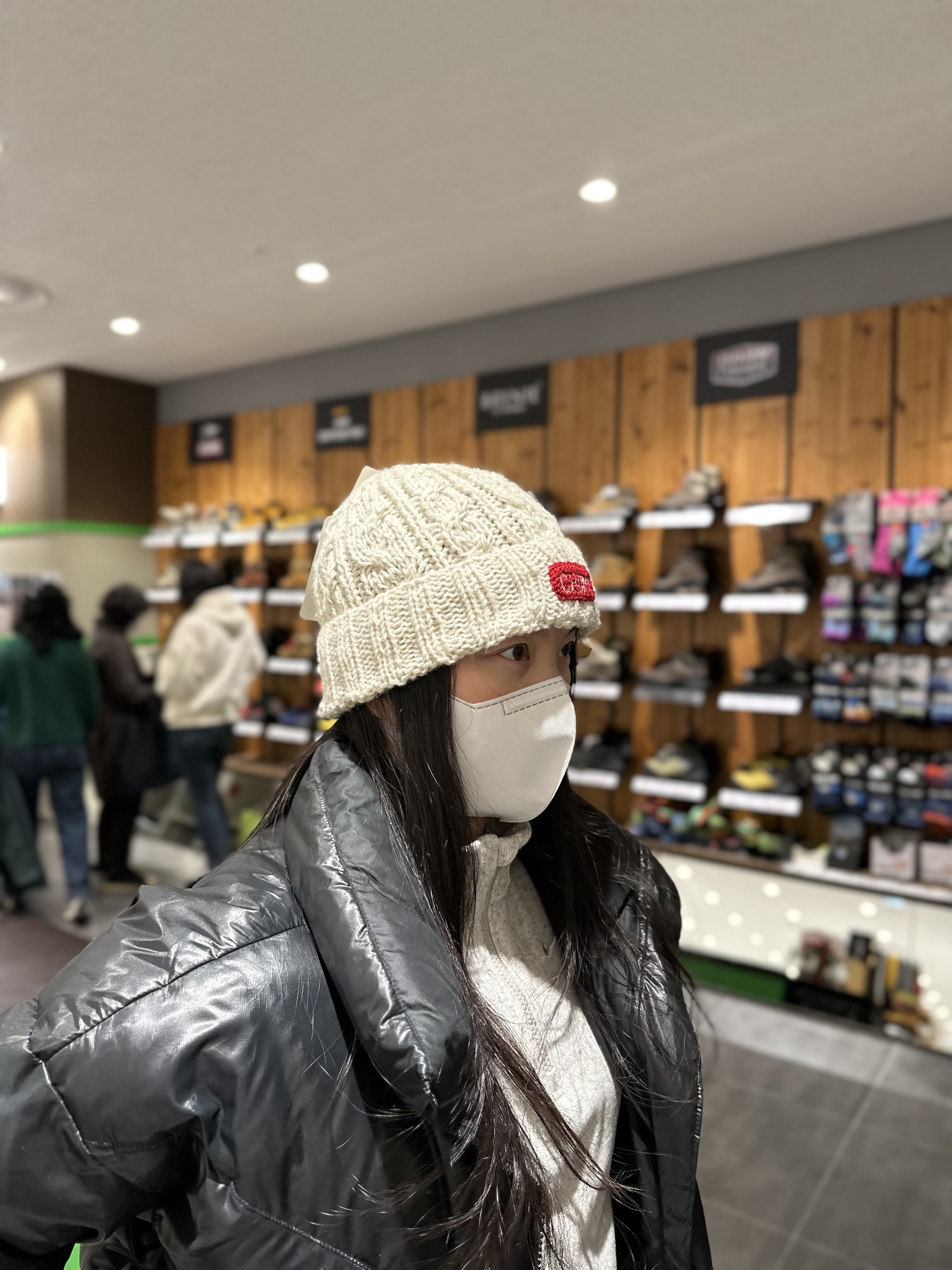 나는 모자를 쓴다