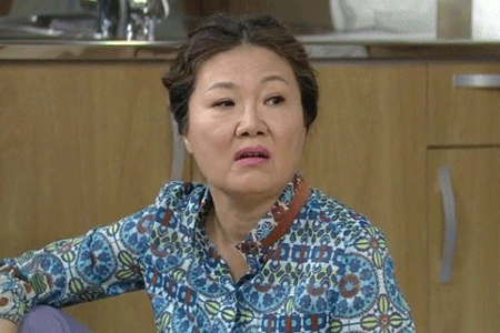 "대체 무슨 돈으로 이 비싼 차를 샀냐고?" 허세 여왕 형님이 중고 모닝 타는 동서에게 인생 구질구질하게 살지 말라며 비아냥거리다 동서 모닝을 타고 택배 일을 하게 된 사연.
