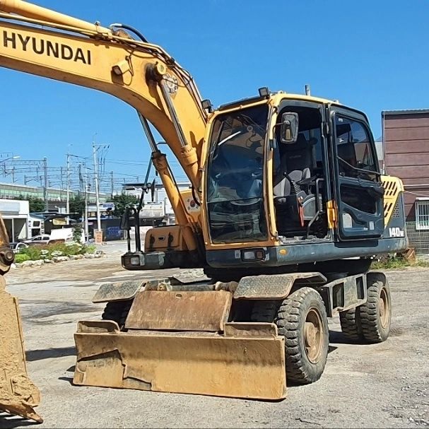  현대 R140W 2013년식 4500만원 판매합니다.