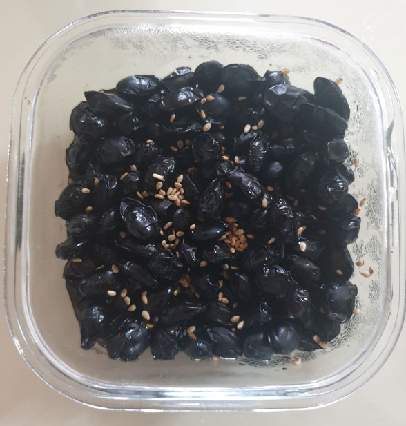  콩자반, 만만한 밑반찬, 콩 끓이는 시간, 검은콩 반찬