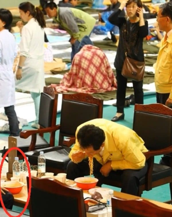  [Fake Topic] 세월호 컵라면 사건 가짜 사진