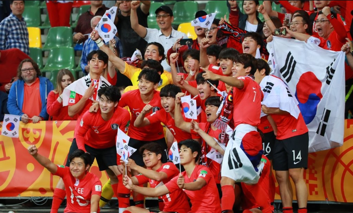  김정민 악플 비난 쇄도  어린 축구선수에게 제발 그러지 말자! U-20 대한민국 축구 대표팀은 충분히 잘했다.