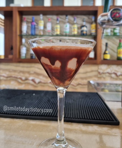 peanut butter chocolate martini