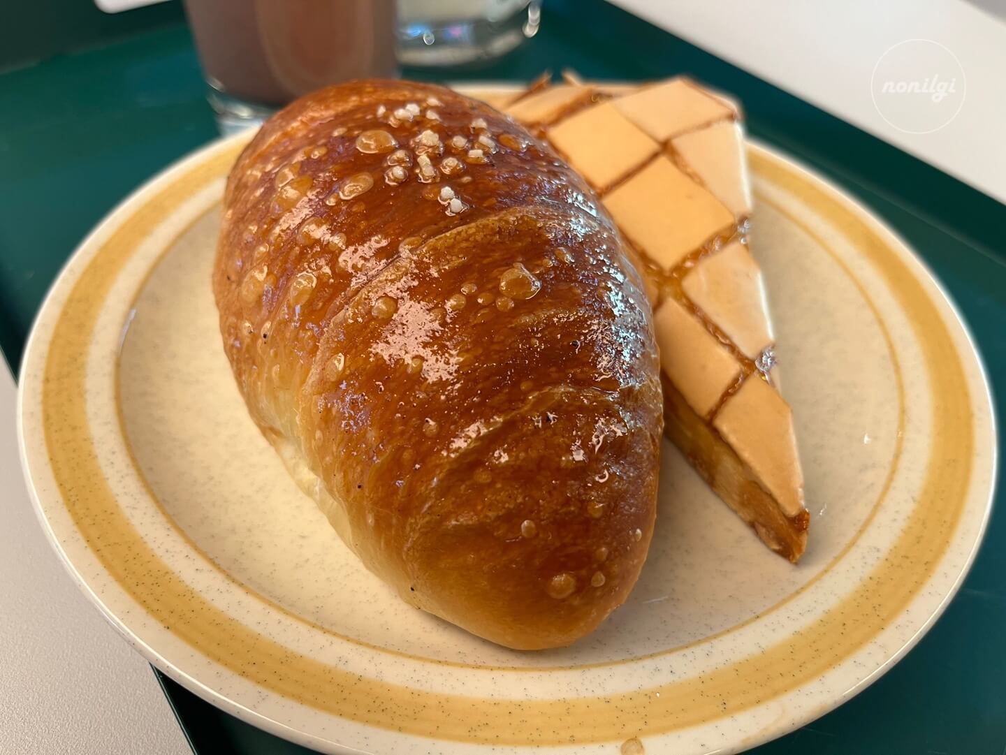 카페-두운리-빵