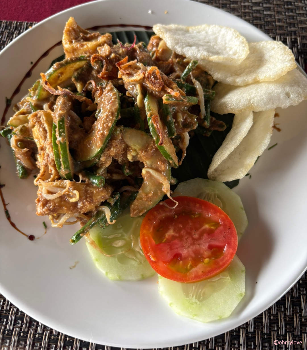 발리 음식 tahu cantok