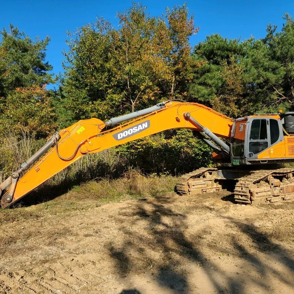  굴삭기 두산 DOOSAN DX520LC모델 2017년식 1억 2000만원 판매합니다