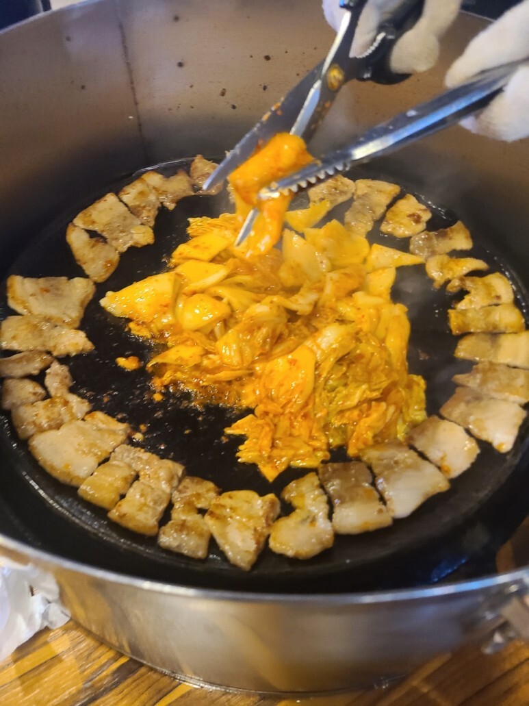 무쇠김치삼겹 이미지