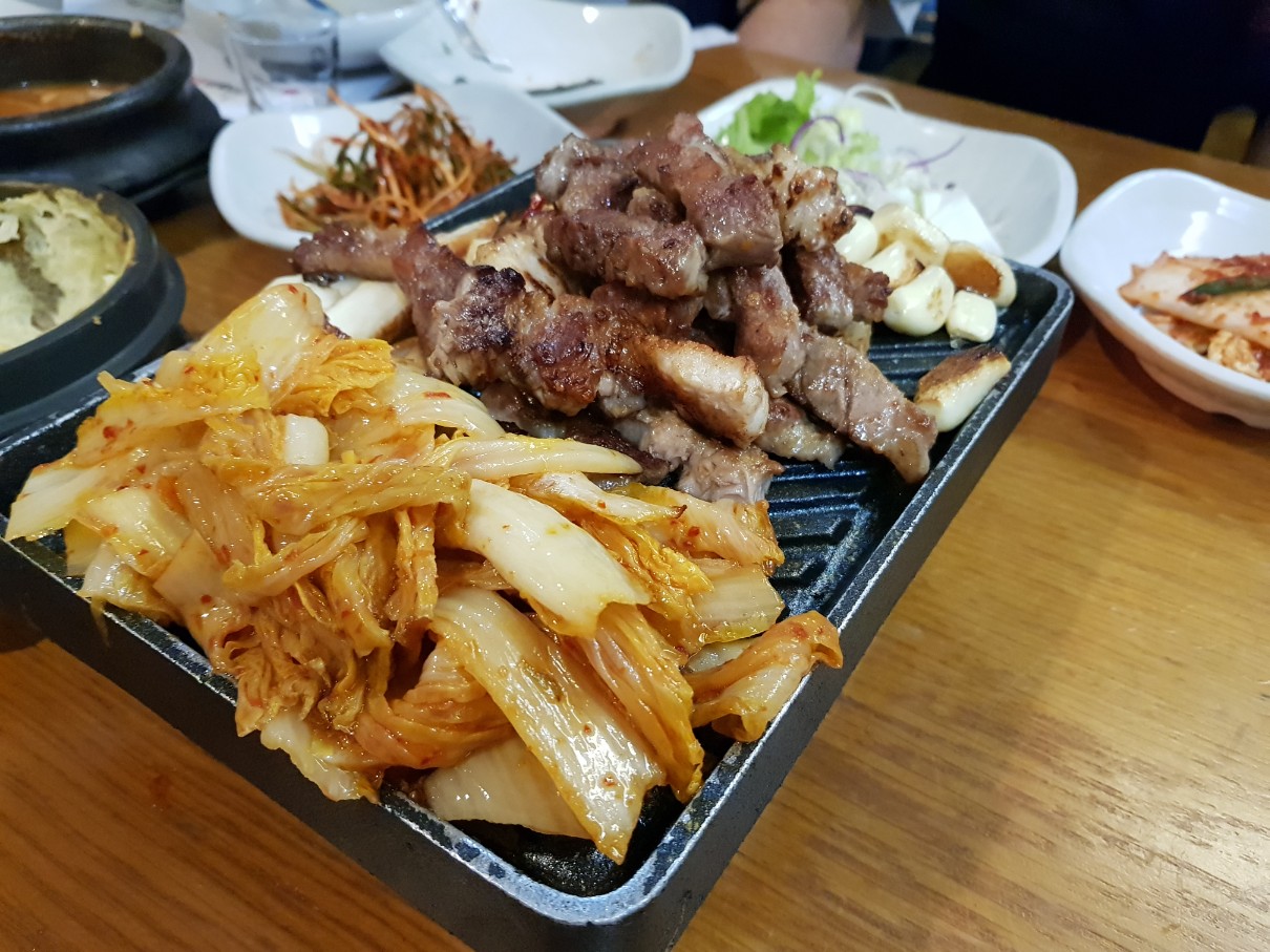 호치민 맛집 7군 푸미흥 강남비비큐 - 삼겹살 & 묵은지볶음
