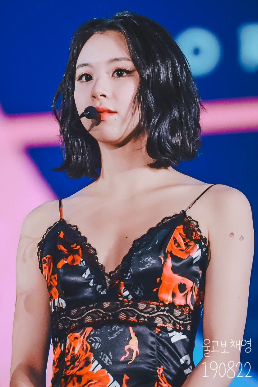 채영 트와이스 나이 프로필 키 숏컷 실물 고화질 화보 단발 과거 레전드 타투