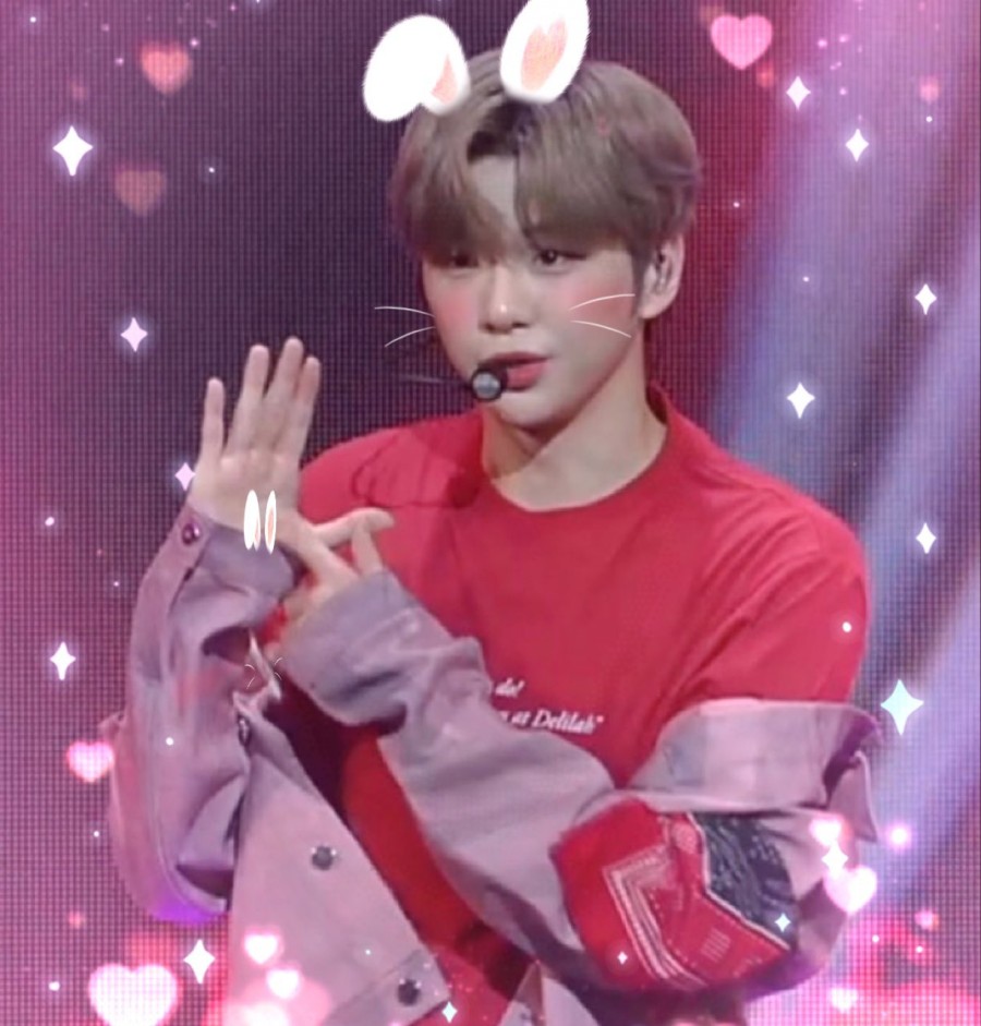  강다니엘 1주년 온택트 팬미팅 개최