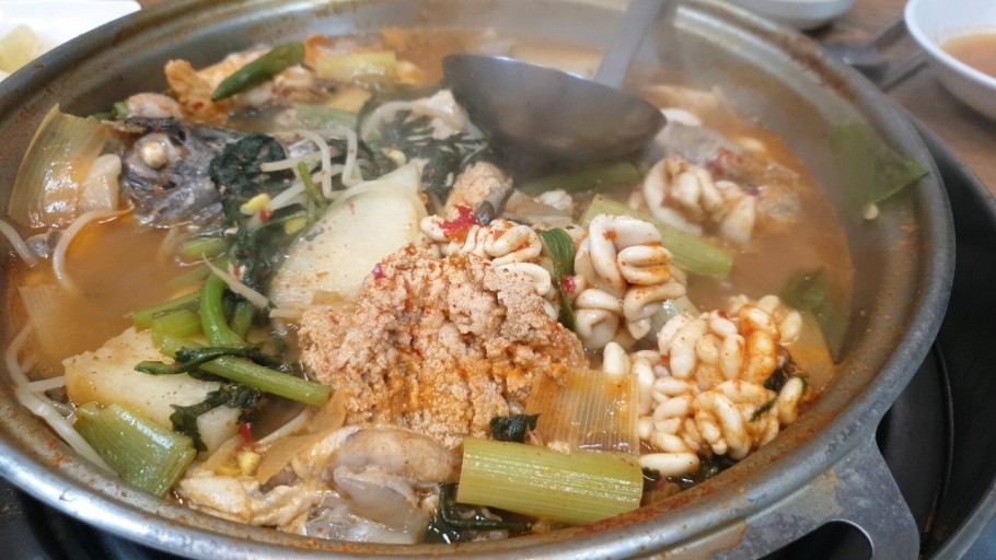  생방송 투데이 자족식당 생 대구탕 맛집 강원도 고성 공현진항
