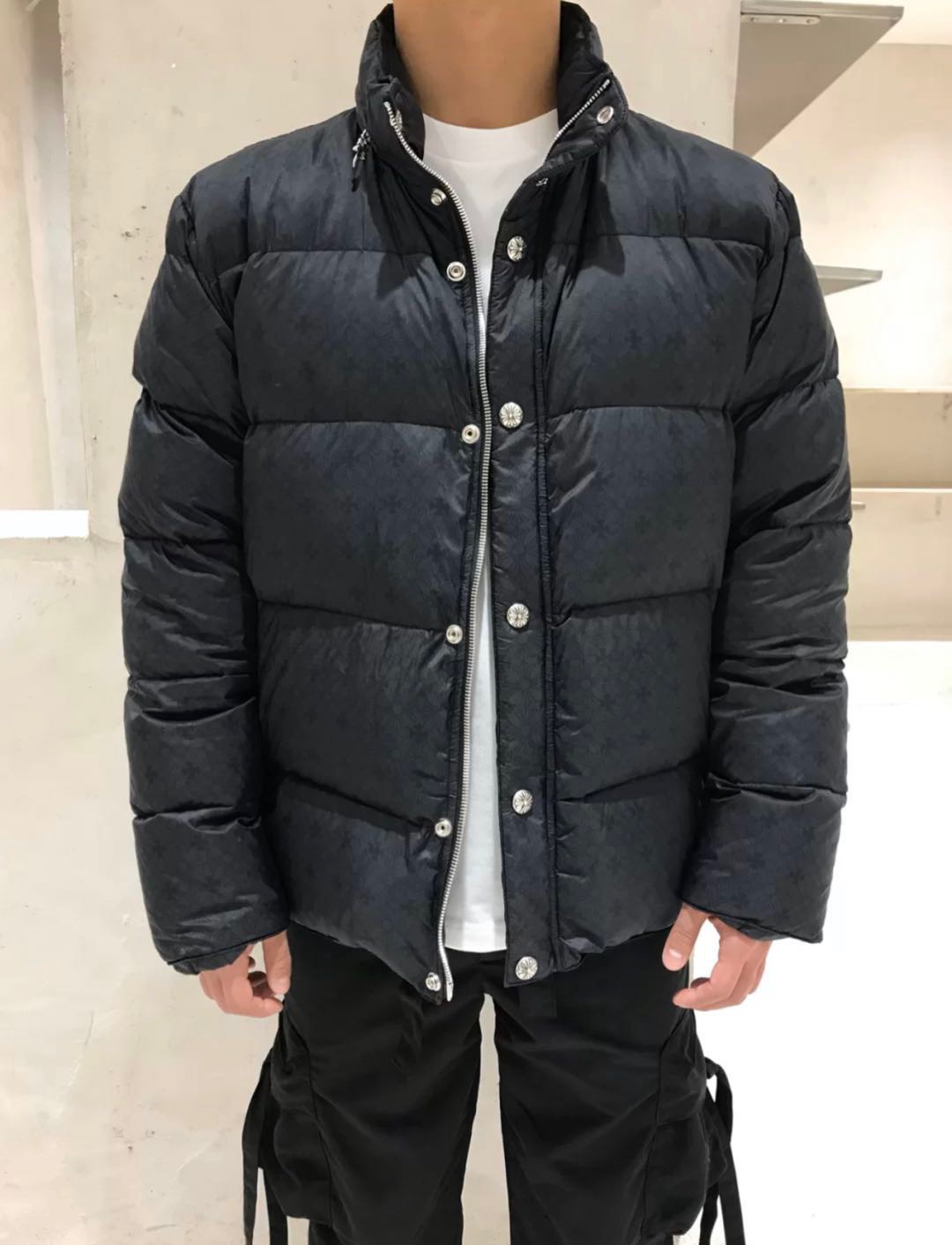 [CHROME HEARTS] 크롬하츠 자카드 크로스 로고 다운 패딩 자켓
