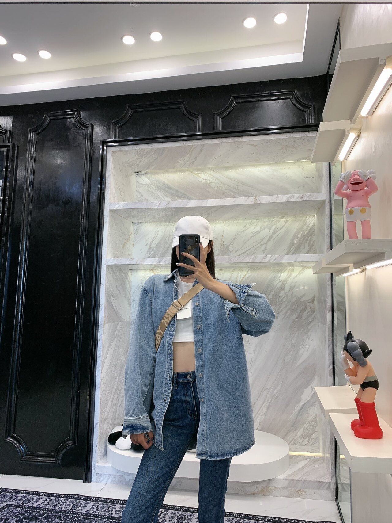  [WE11DONE] 웰던 20FW 로고 워싱 데님 셔츠 (2 COLOR)