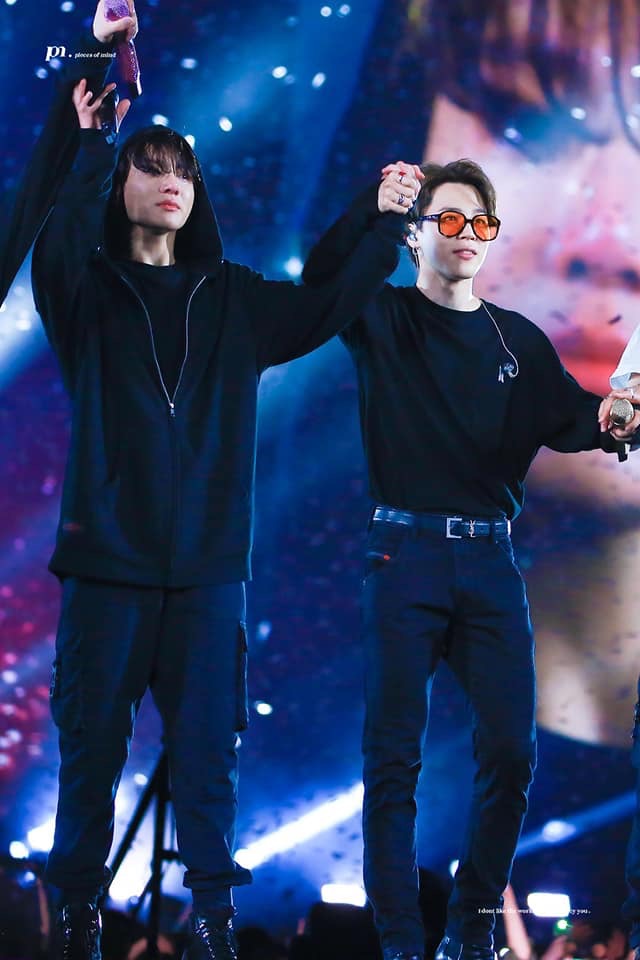  우는 정국 달래주는 지민