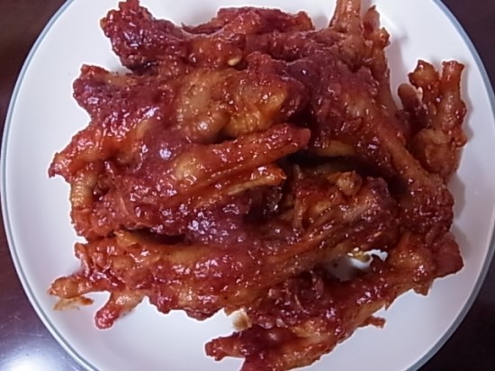  닭발의 효능 : 신경통 당뇨 정력 피부 두뇌
