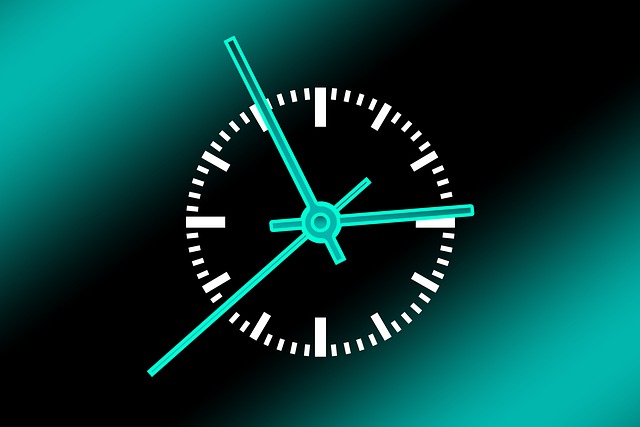 윈도우 11 작업 표시줄 시계에 초 표시하는 방법