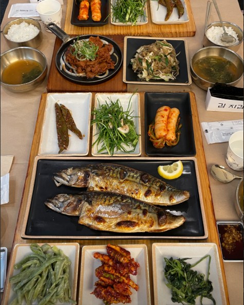 산으로간고등어 메뉴