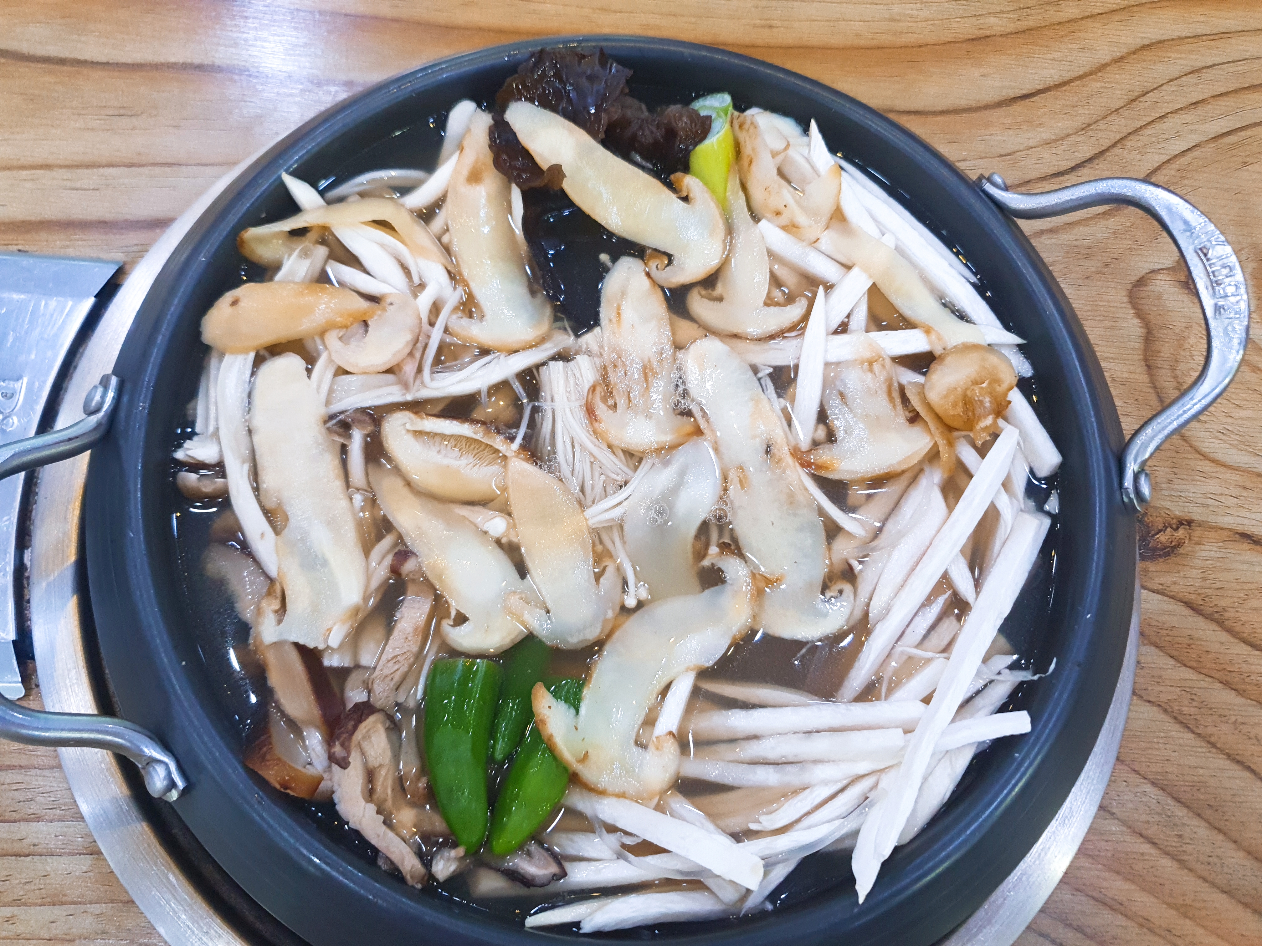  몸보신엔 송이버섯전골 김해맛집 산골버섯