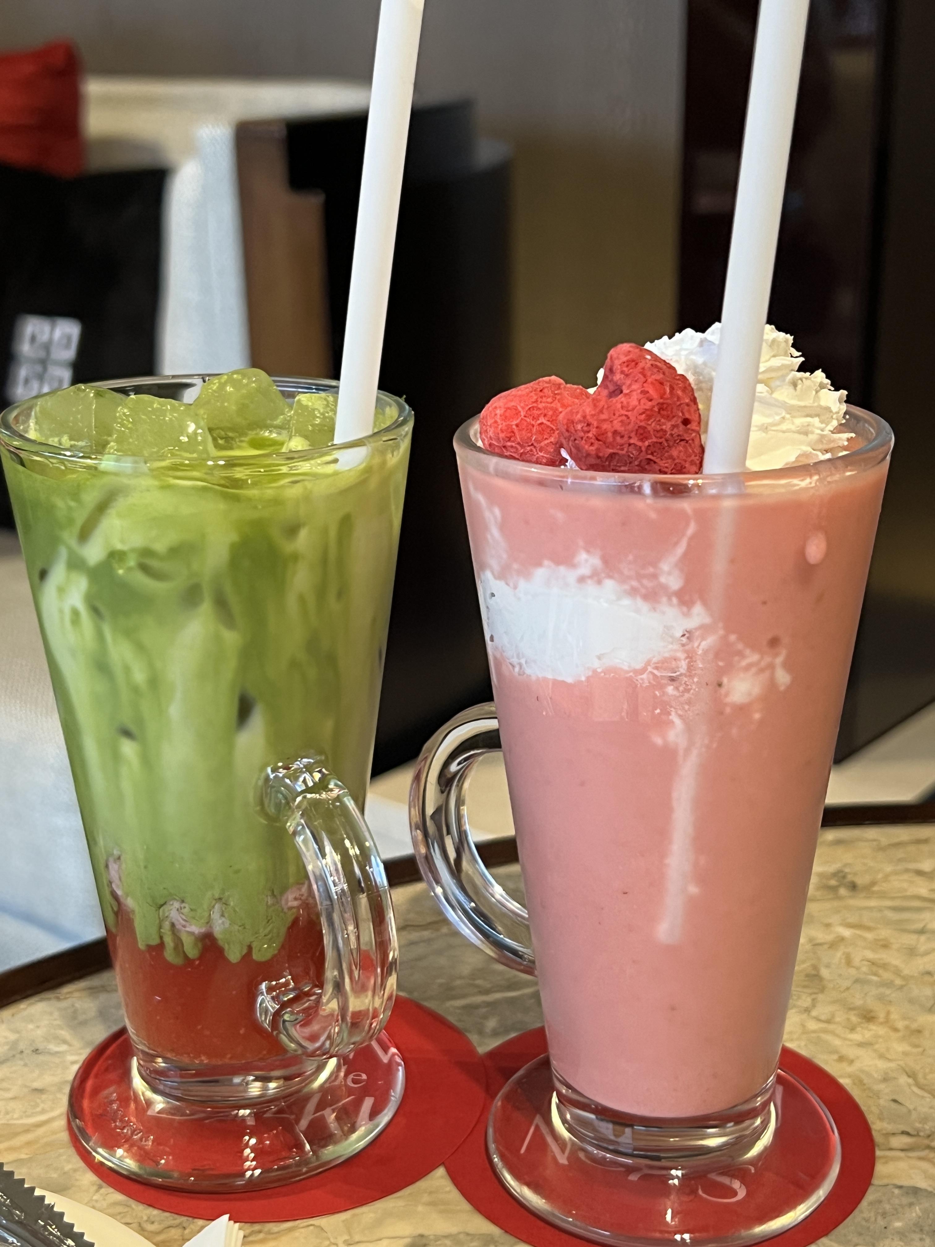딸기구름 (strawberry cloud) 이미지