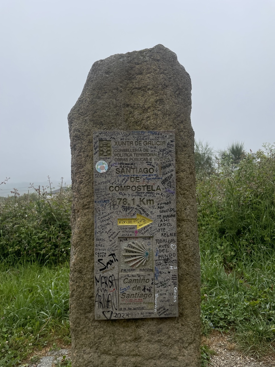 산티아고 까지 78km 남은 걸 알려주는 표지석 