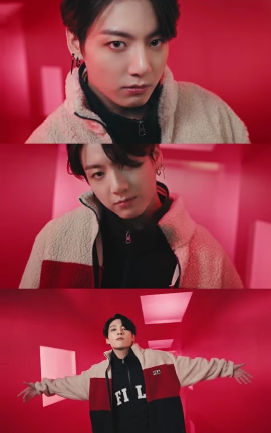  방탄소년단 정국, 남성미 넘치는 스포티룩 '극강 섹시'