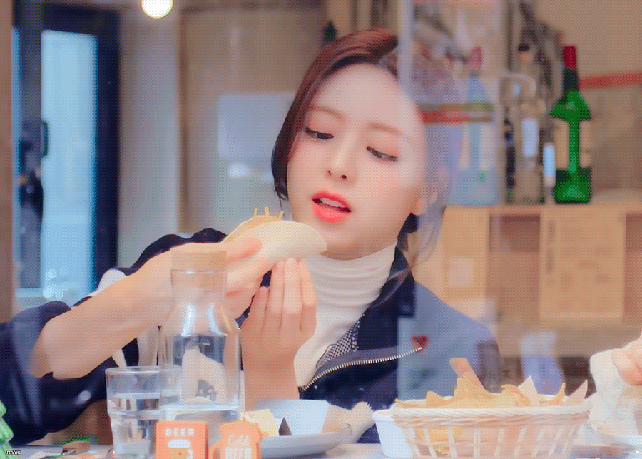 얼굴 미모 살벌하게 이쁜 있지 유나 움짤 gif 006