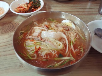 닭수육 밀면 온면