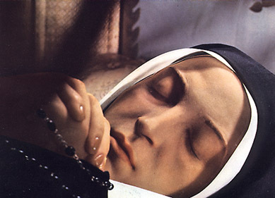 “세상에서 가장 아름다운 미라..” 세계를 뒤집어놓은 143년간 썩지 않는 수녀 미라의 충격적인 비밀