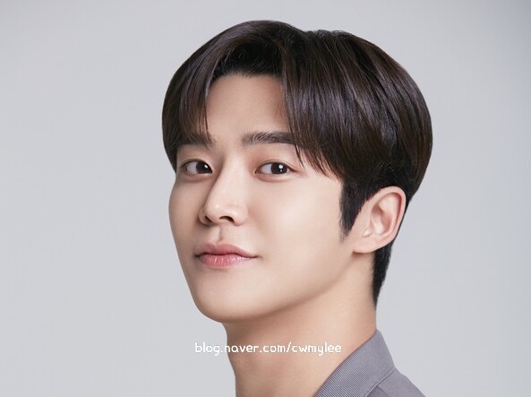 드라마 내일의 줄거리 배우 로운키 인스타 김희선 집의 위치 남편 박주영 나이 직업학력 프로필 혼혈 46