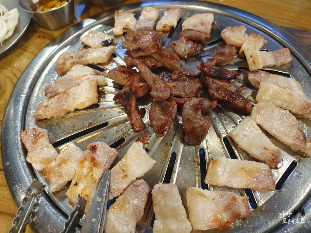 강남 갈매기 & 삼겹살 고기