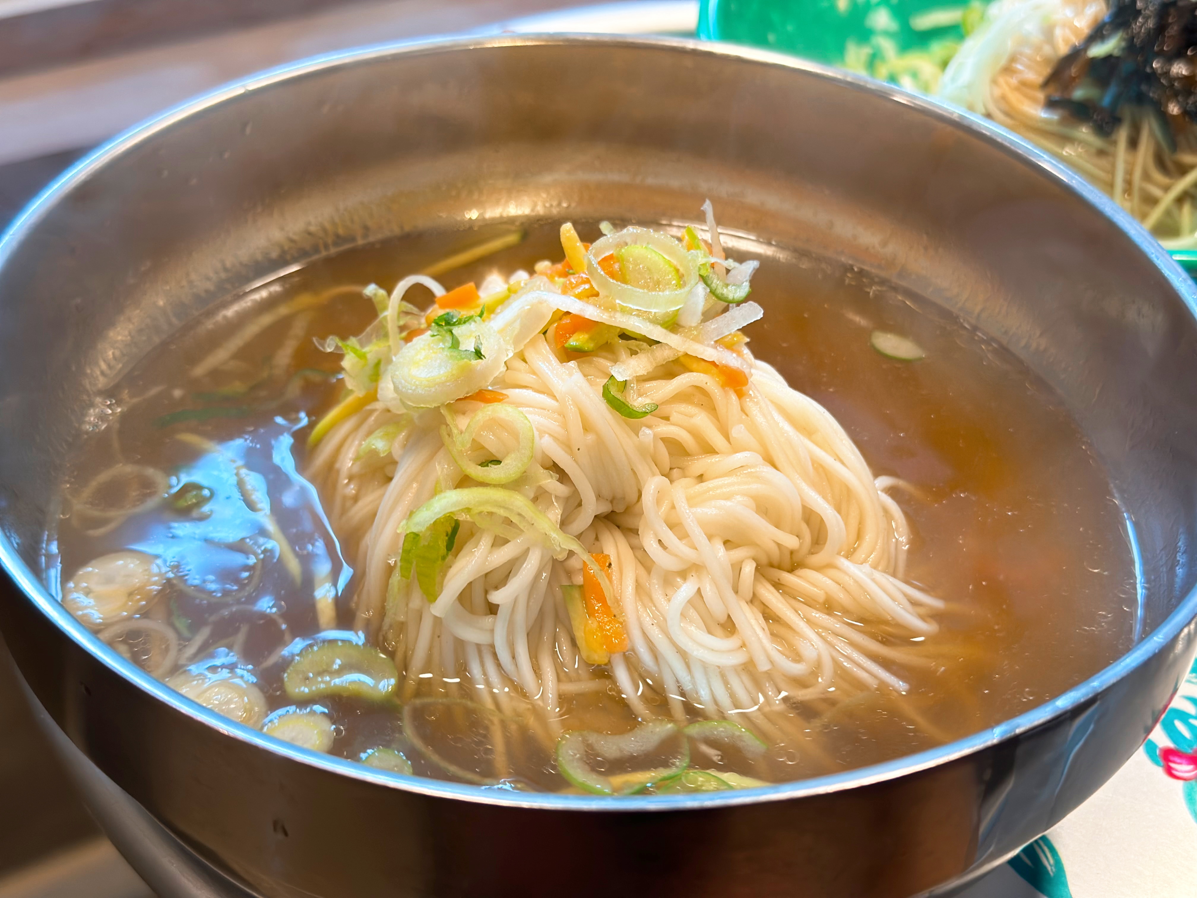 예산시장 선봉국수 &#39;진한멸치국수&#39;