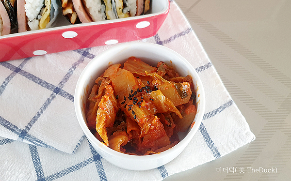볶음김치 한통