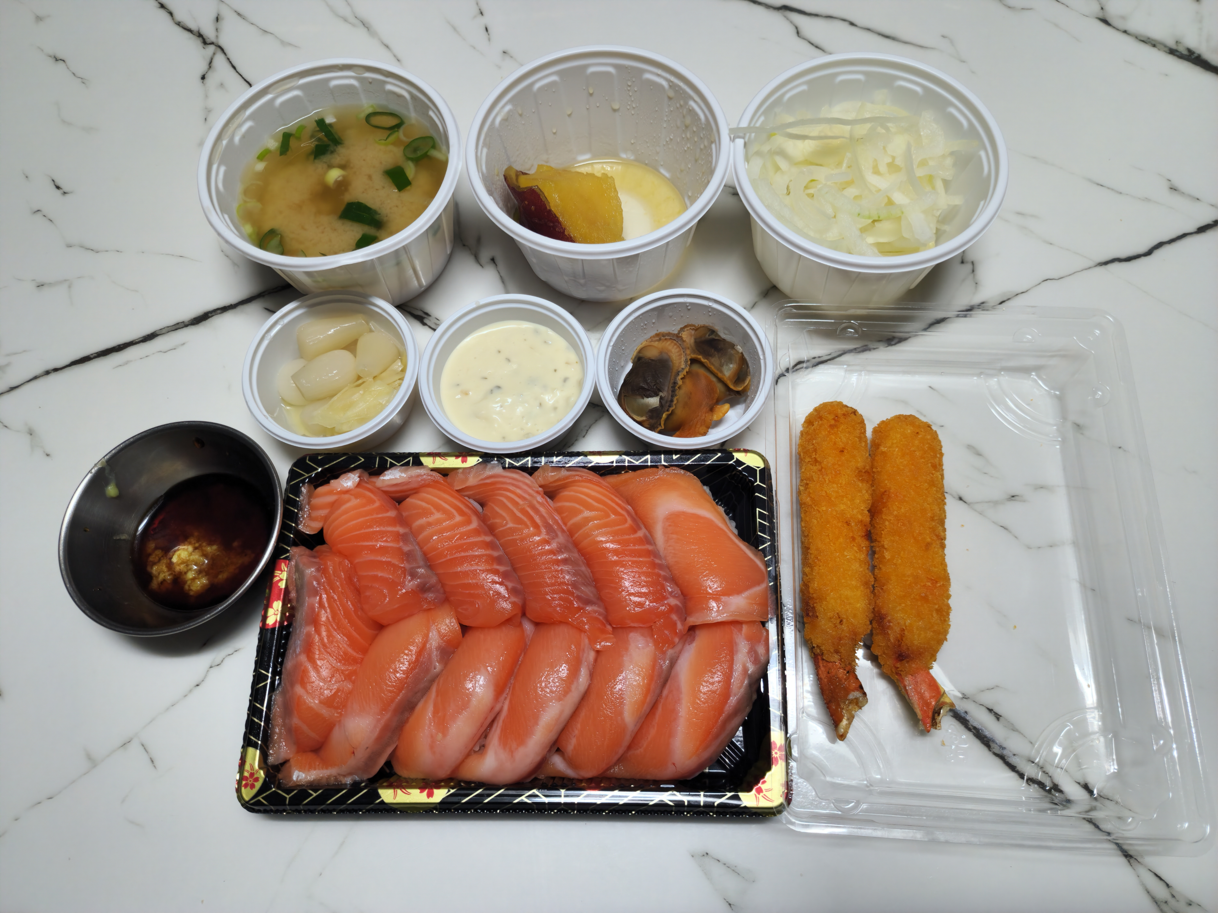 연어초밥10pcs-구성
