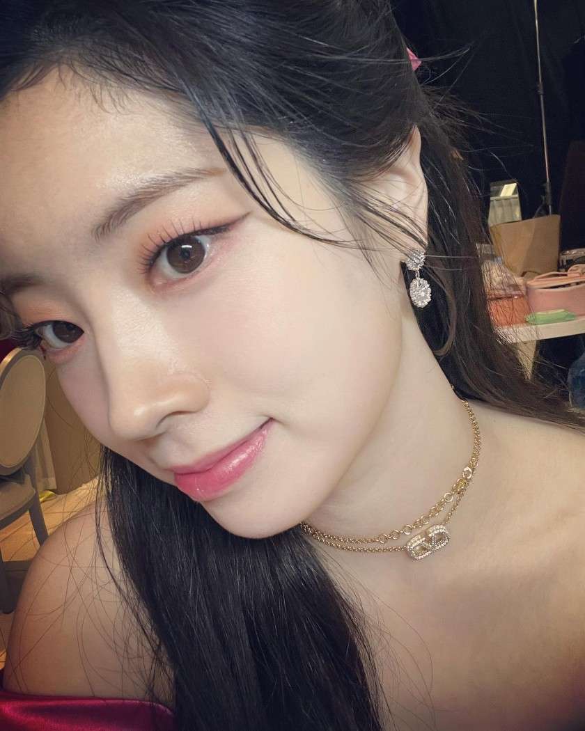  트와이스 다현 오프숄더 인스타그램 화보 사진