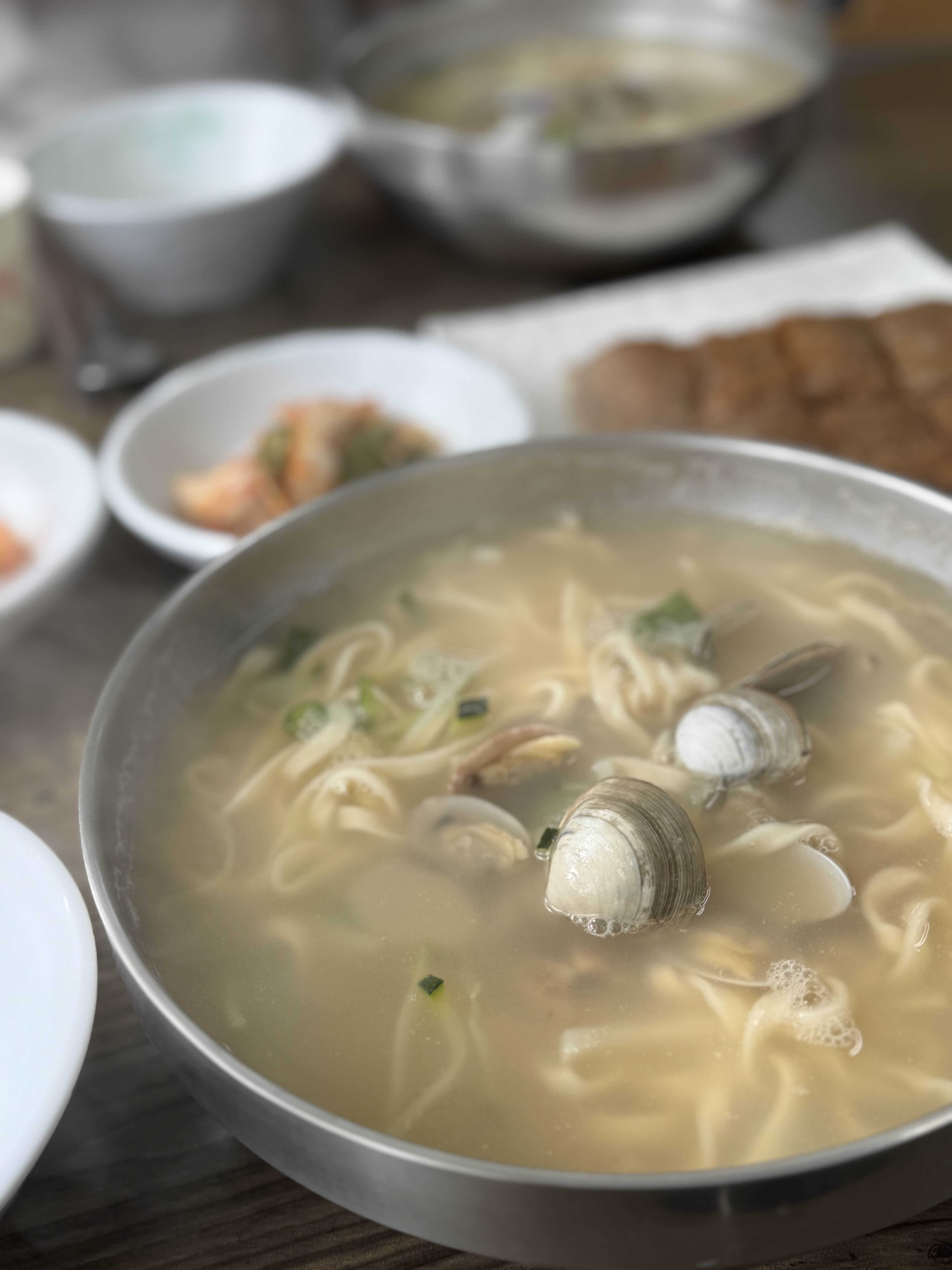 Chadeuksunsonkalguksu (차득순손칼국수) 2