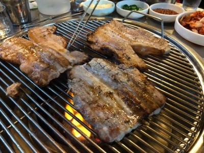 왕돼지 이미지