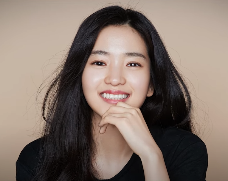  스물다섯 스물하나 김태리 프로필 키 나이 그의 매력에 빠져 봅시다