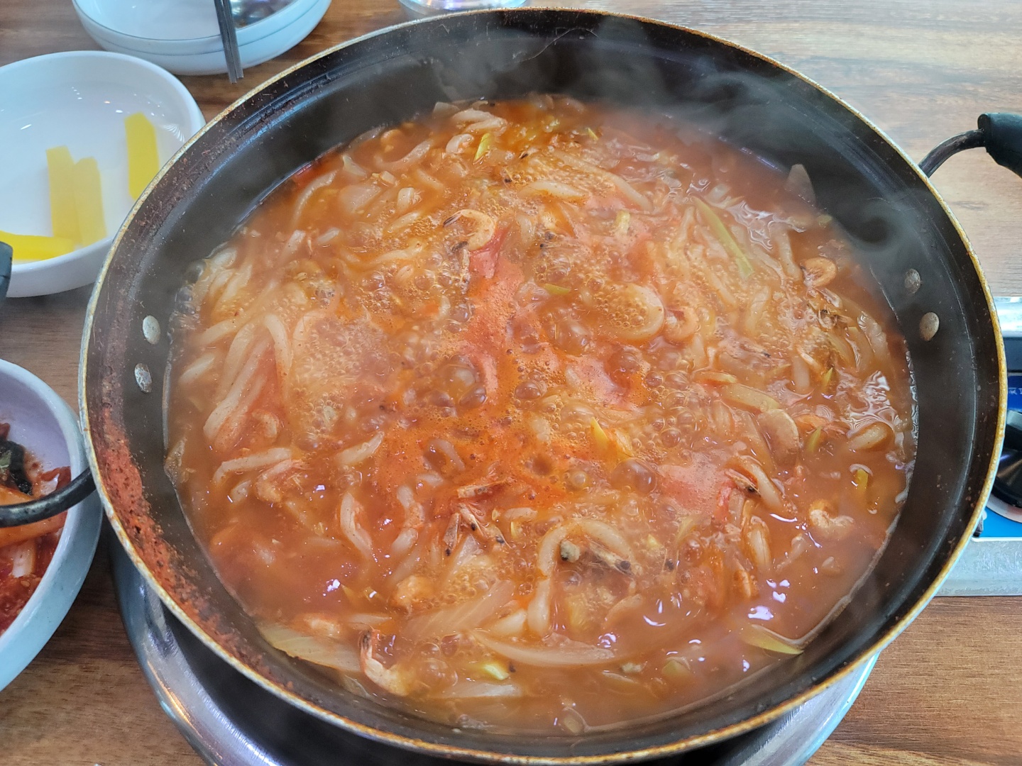  대전 근교 공주 온천 손 칼국수 얼큰이 민물새우 칼국수 대박인 이유